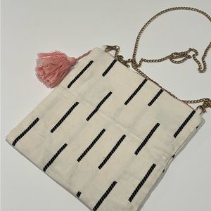 Tribe alive crossbody bag